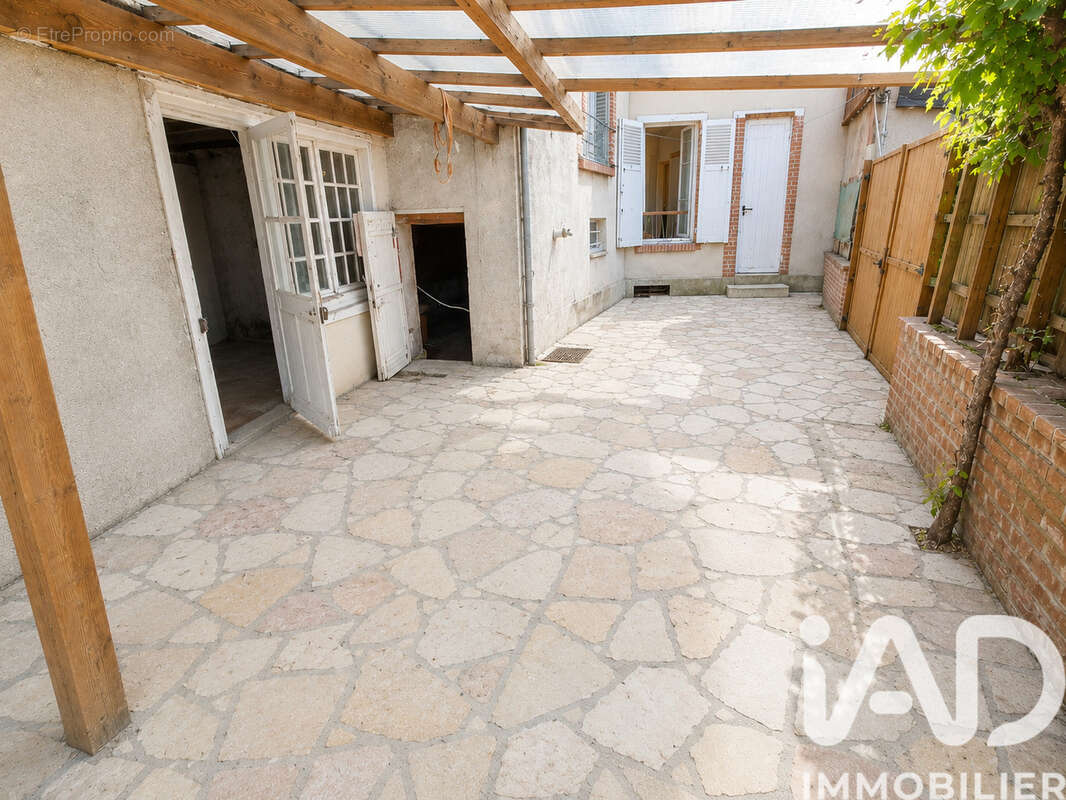 Maison 94 m² à Chateauneuf-Sur-Loire  - photo 4