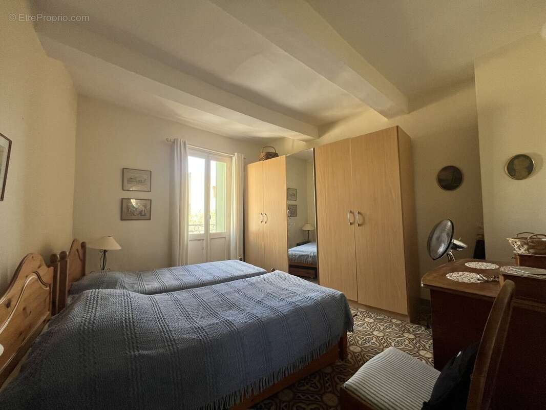 Maison à SAINT-GENIES-DE-FONTEDIT