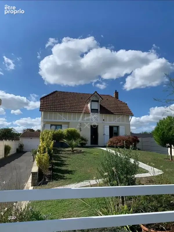 Jolie maison indépendante et économe, beau jardin, sous-sol et dépendance entièrement aménagés, garage et carport - photo 1