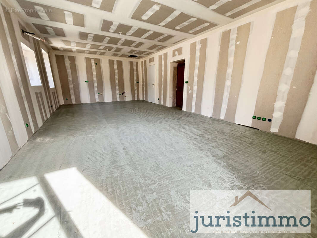 Appartement à BOLLENE