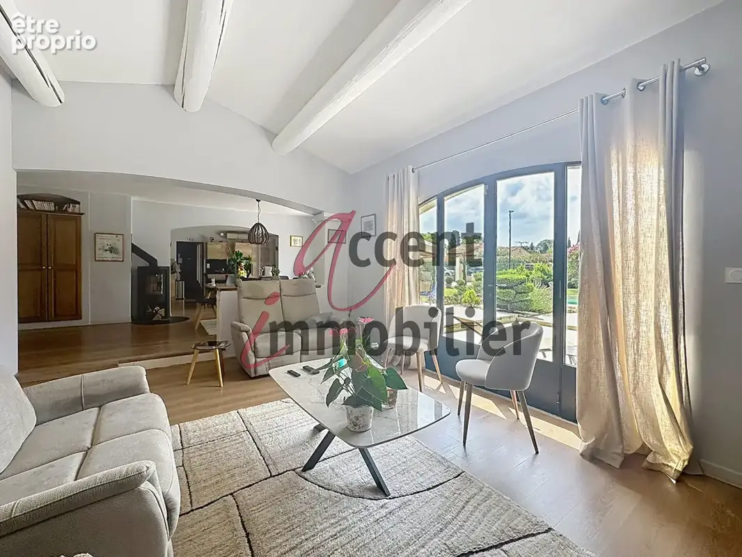 Mollégès, villa de 130m² avec piscine sur 1200m² de terrain - photo 4