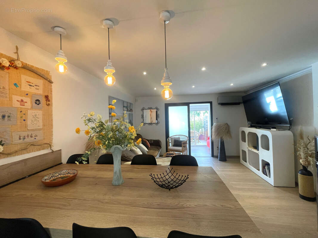 Appartement à GRIMAUD