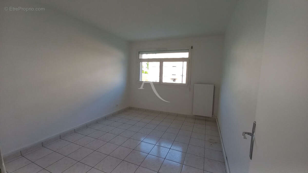 Appartement à PETIT-COURONNE