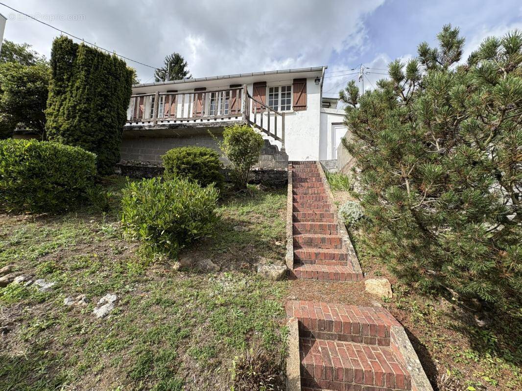 Maison à MONT-SAINT-AIGNAN