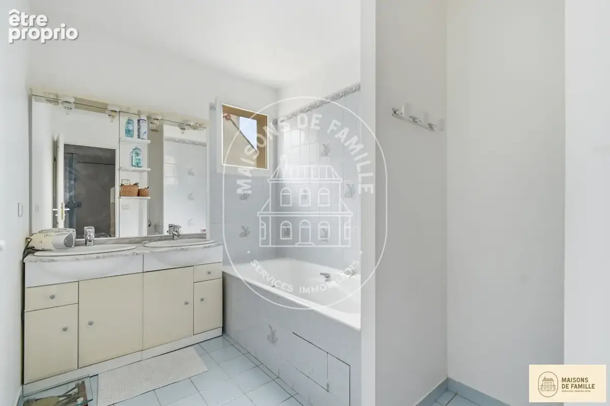 Valérie - Maison à vendre à Noisy Le Roi - photo 12