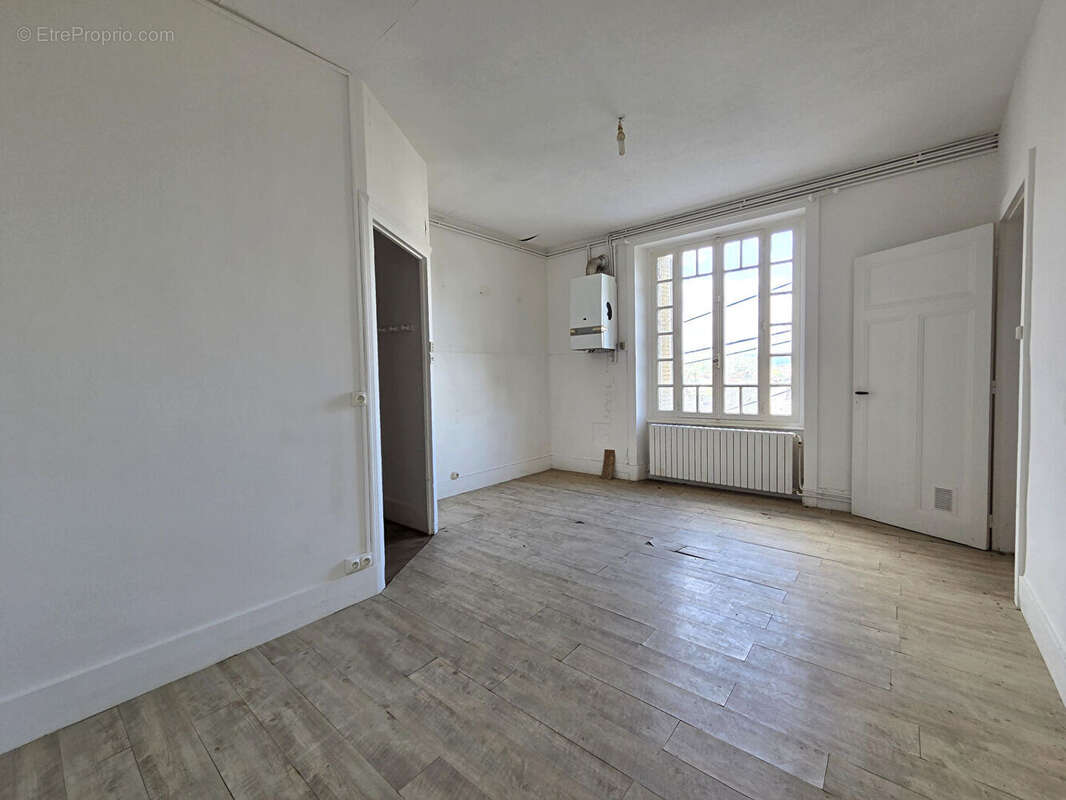 Appartement à LONS-LE-SAUNIER
