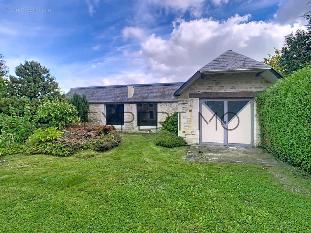 Maison à NOYERS-BOCAGE