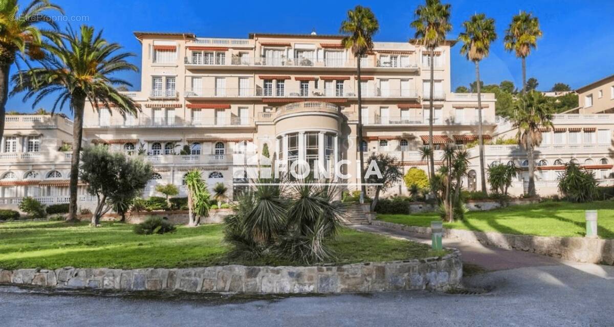 Appartement à HYERES