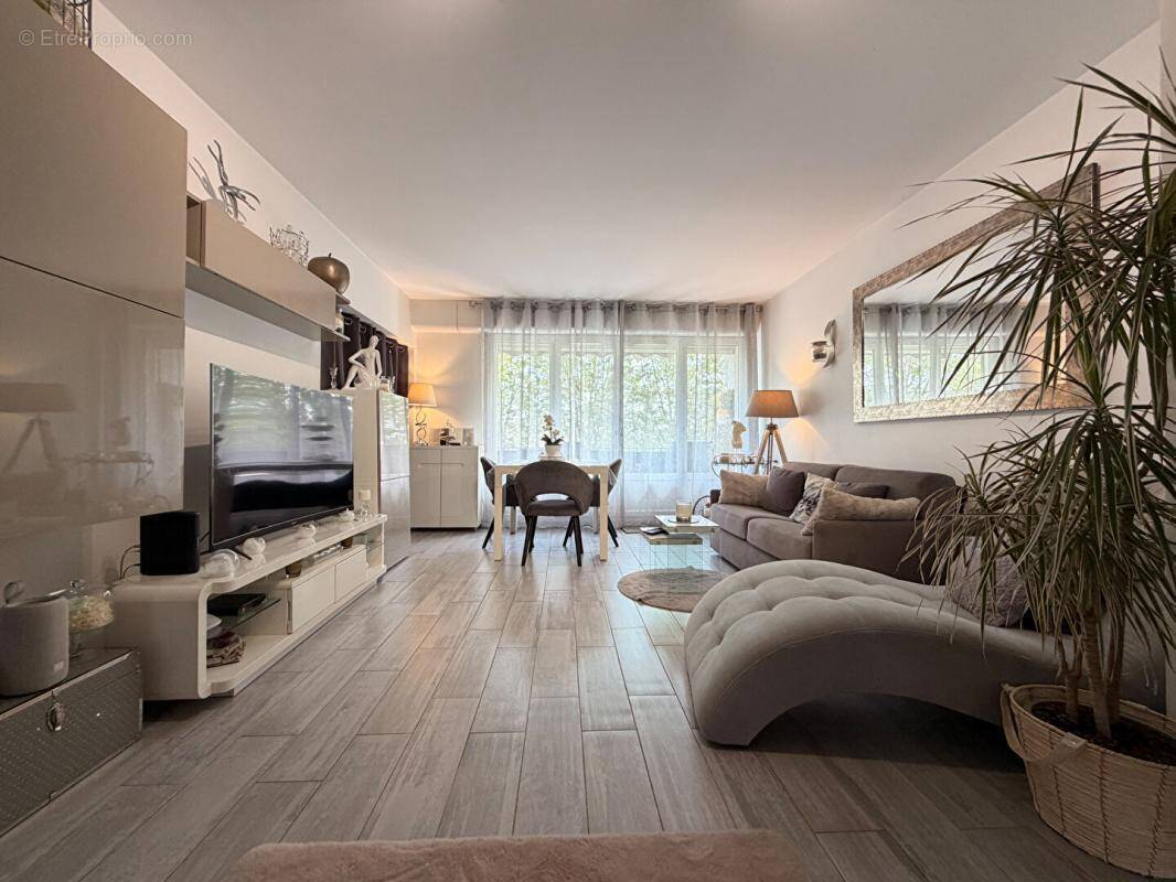 Appartement à AUBERGENVILLE
