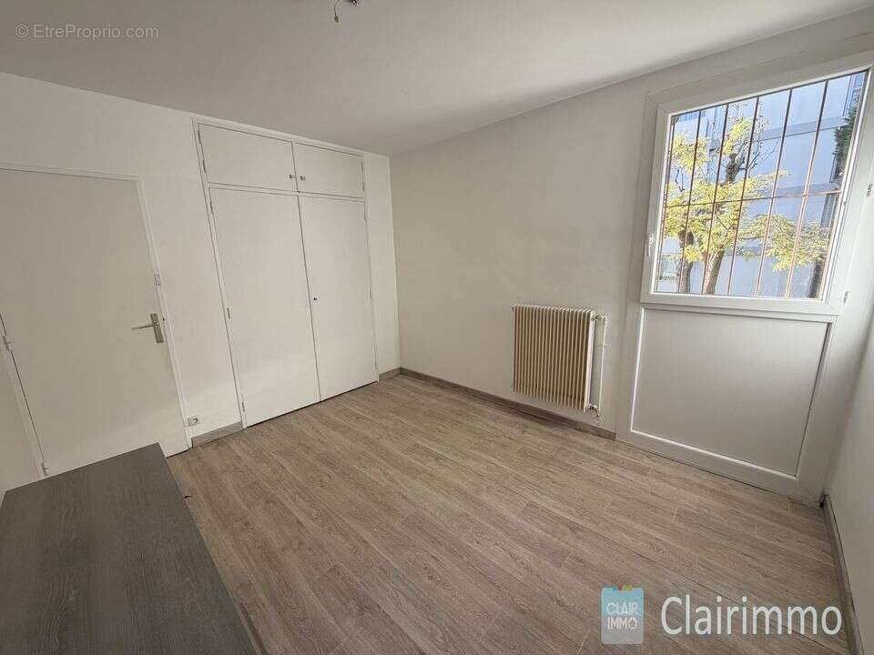 Appartement T4 a vendre - balcon - loggia - cave - calme - - Appartement à MARSEILLE-13E
