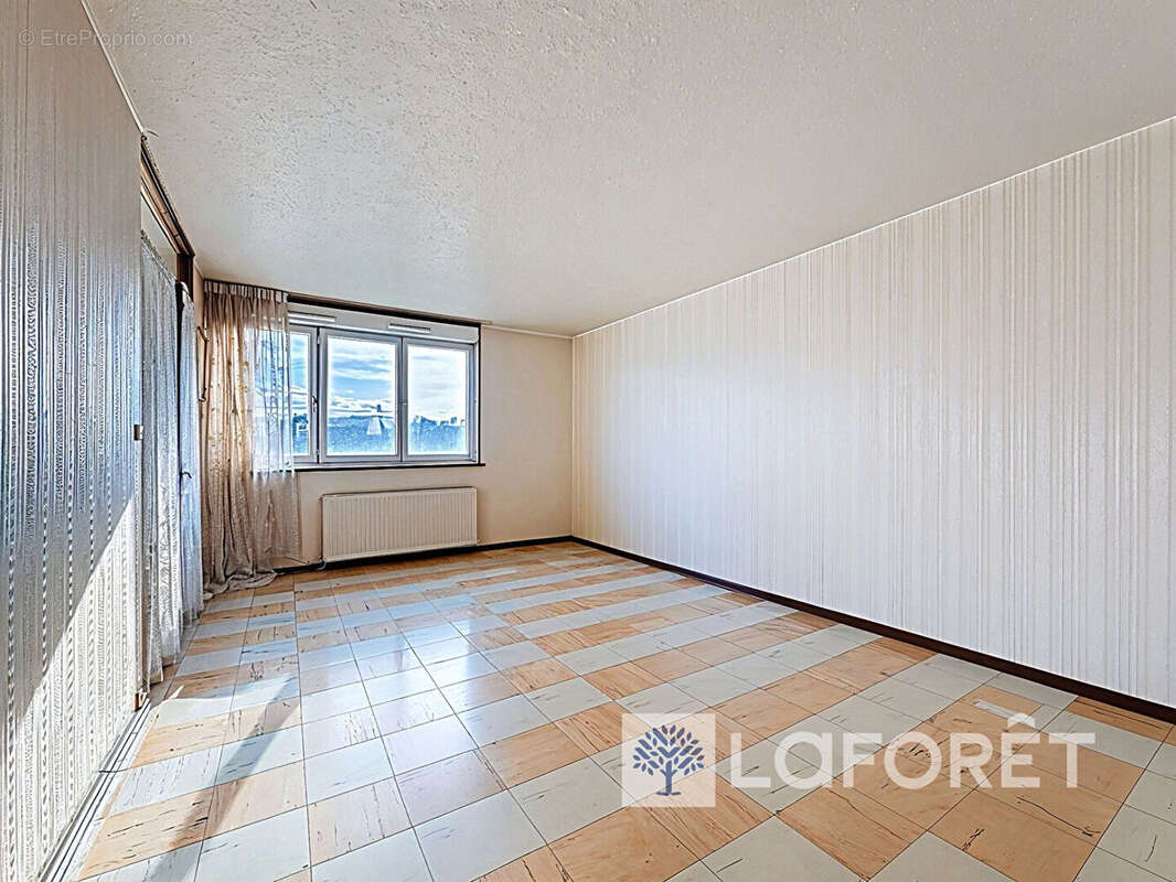 Appartement à LYON-9E