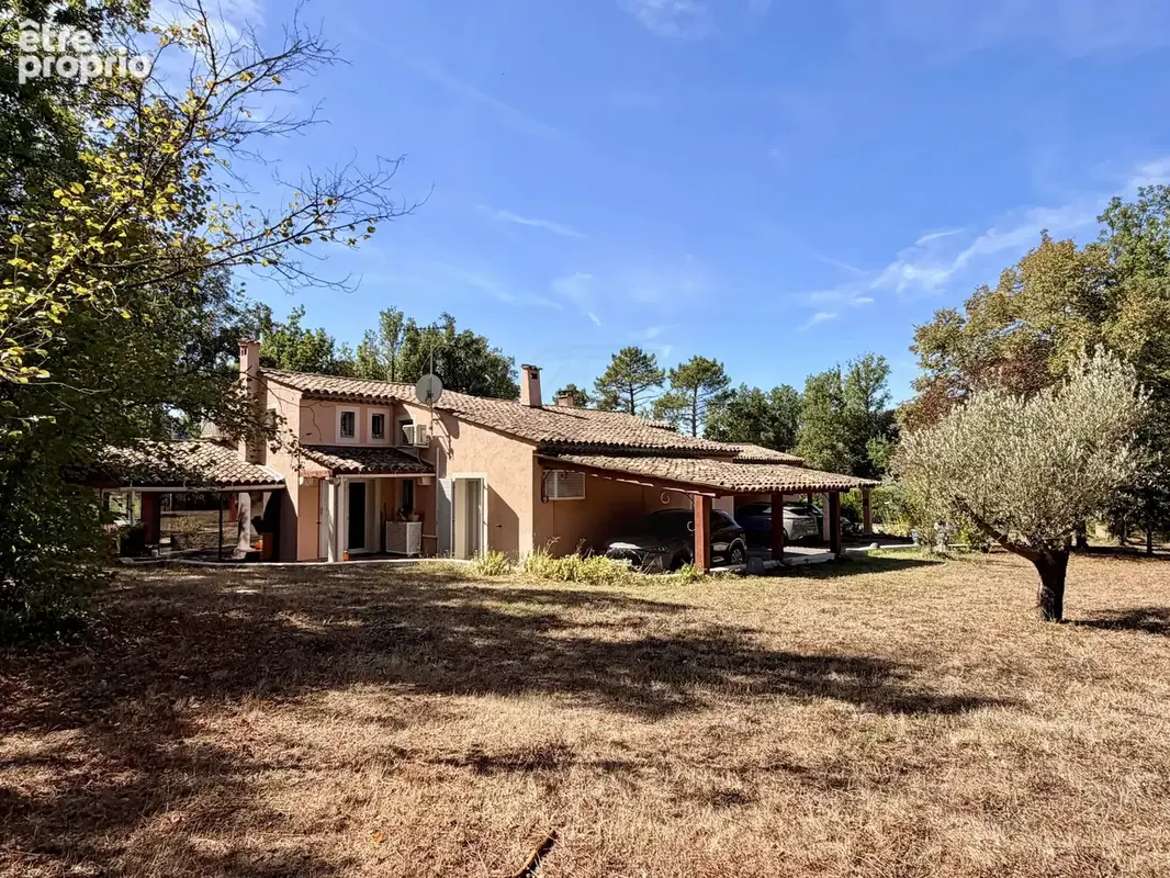 Élégante propriété avec villa principale, mazet en pierres et piscine - photo 19