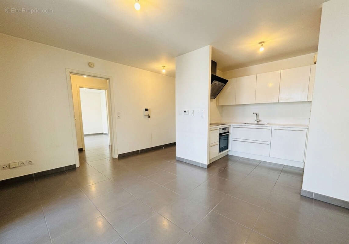 Appartement à MARSEILLE-7E
