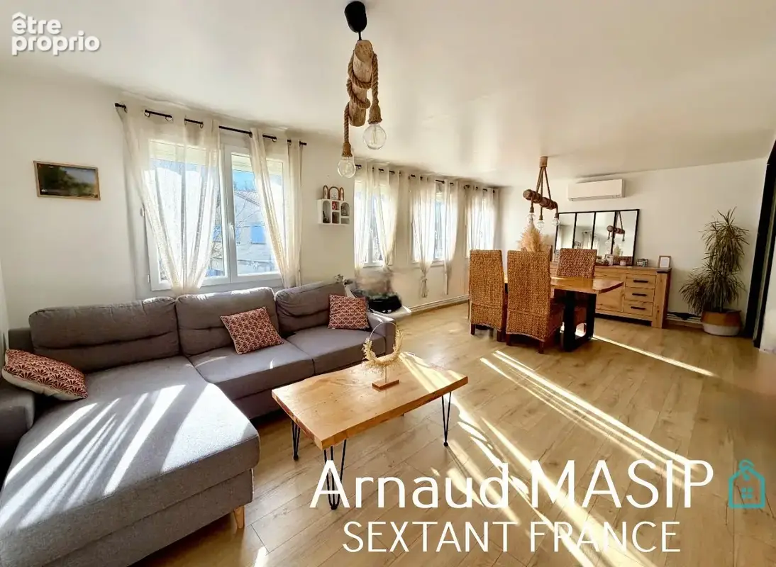 Pavillon de plain pied renove 95m² hab, jardin, terraces, garage, atelier, proche commodites - photo 3