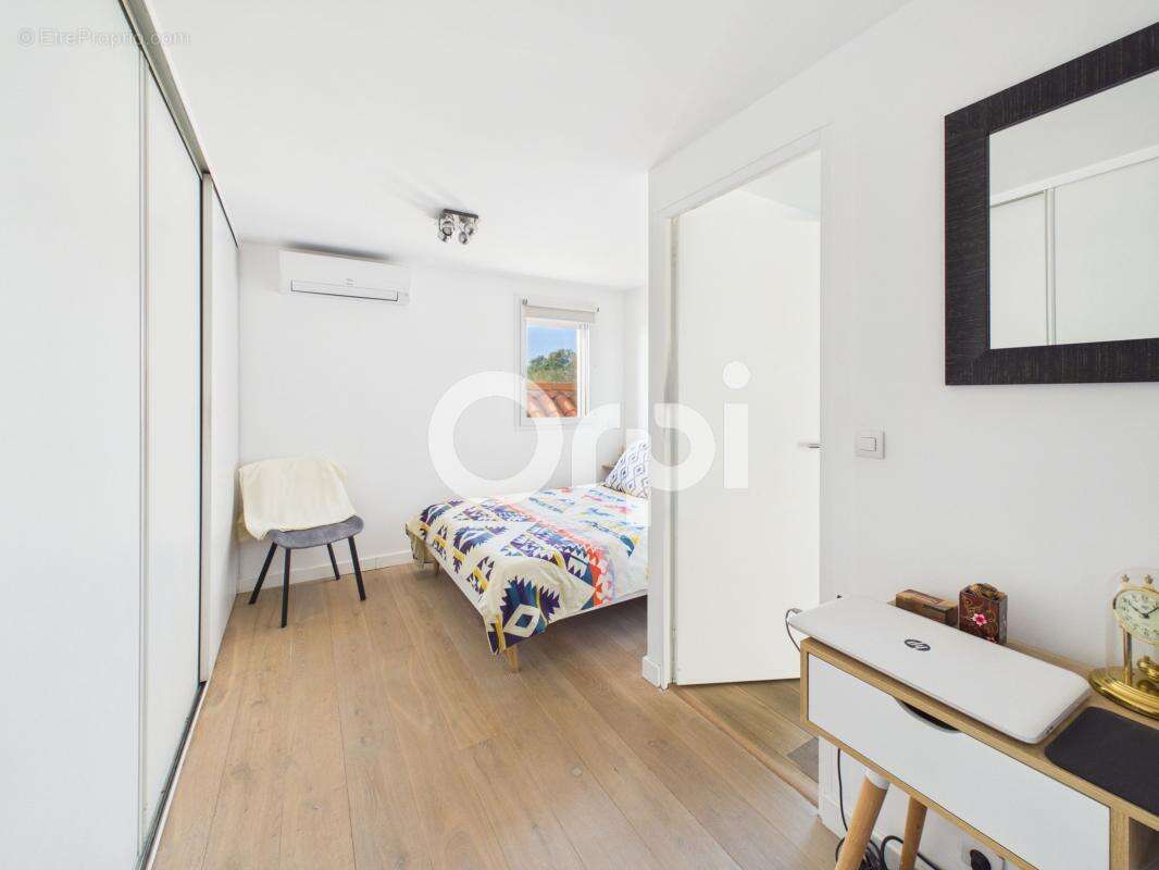 Appartement à MANDELIEU-LA-NAPOULE