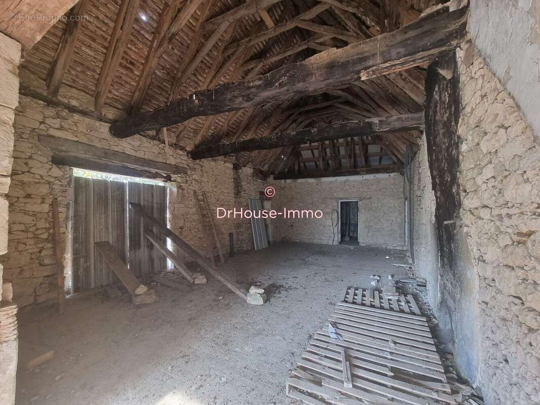 Maison à SAINT-MARTIN-DE-VILLEREAL