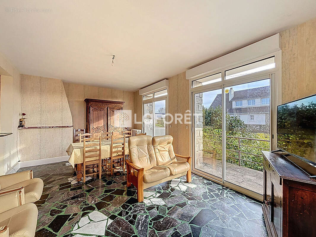 Maison à SAINT-GEORGES-DES-GROSEILLERS