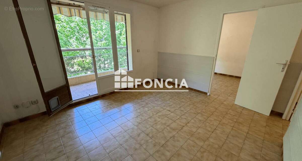 Appartement à HYERES