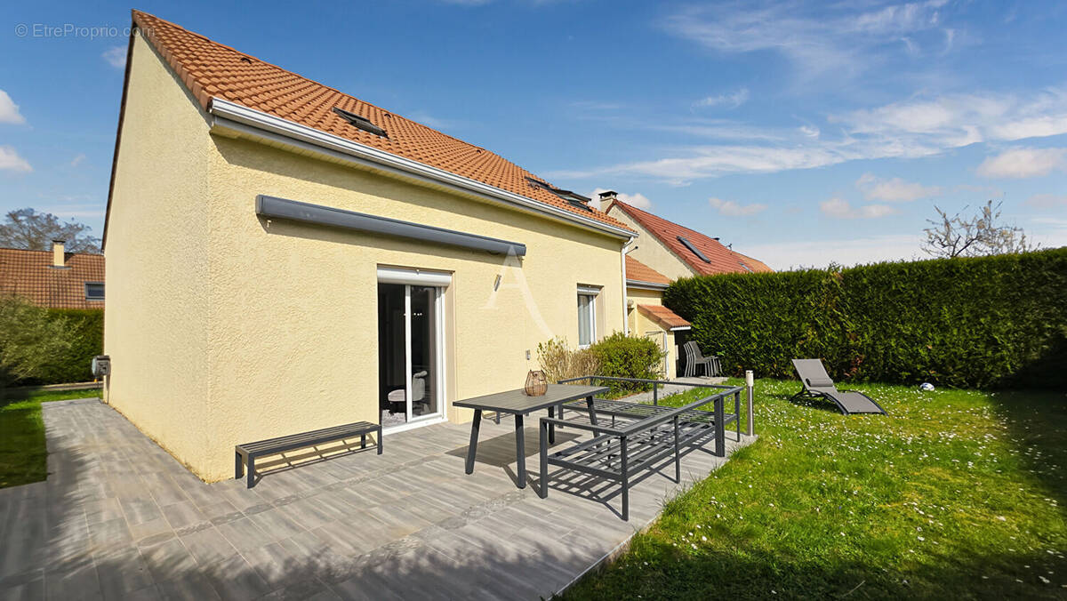 Maison à VAUREAL