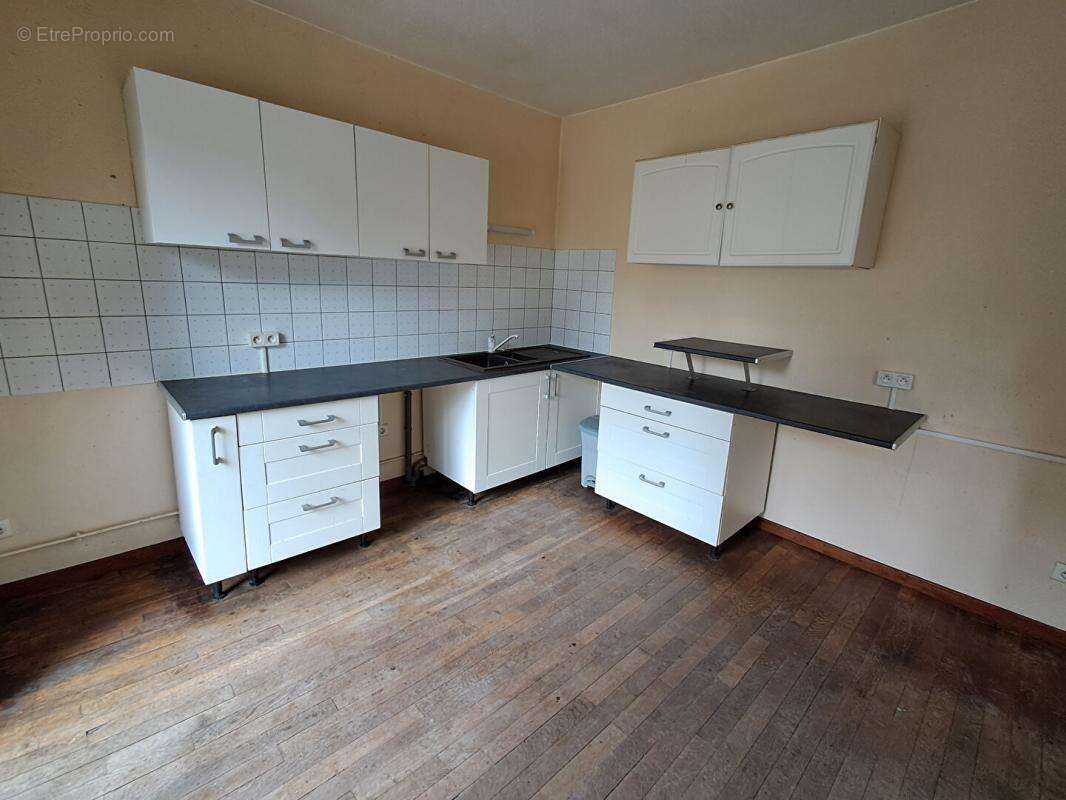 Maison à Scey sur Saone (70360)  4 pièces 68 m2 à 55500 euros - photo 8