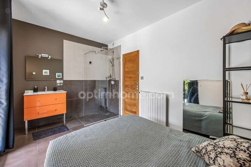 Maison à VERNEUIL-SUR-SEINE