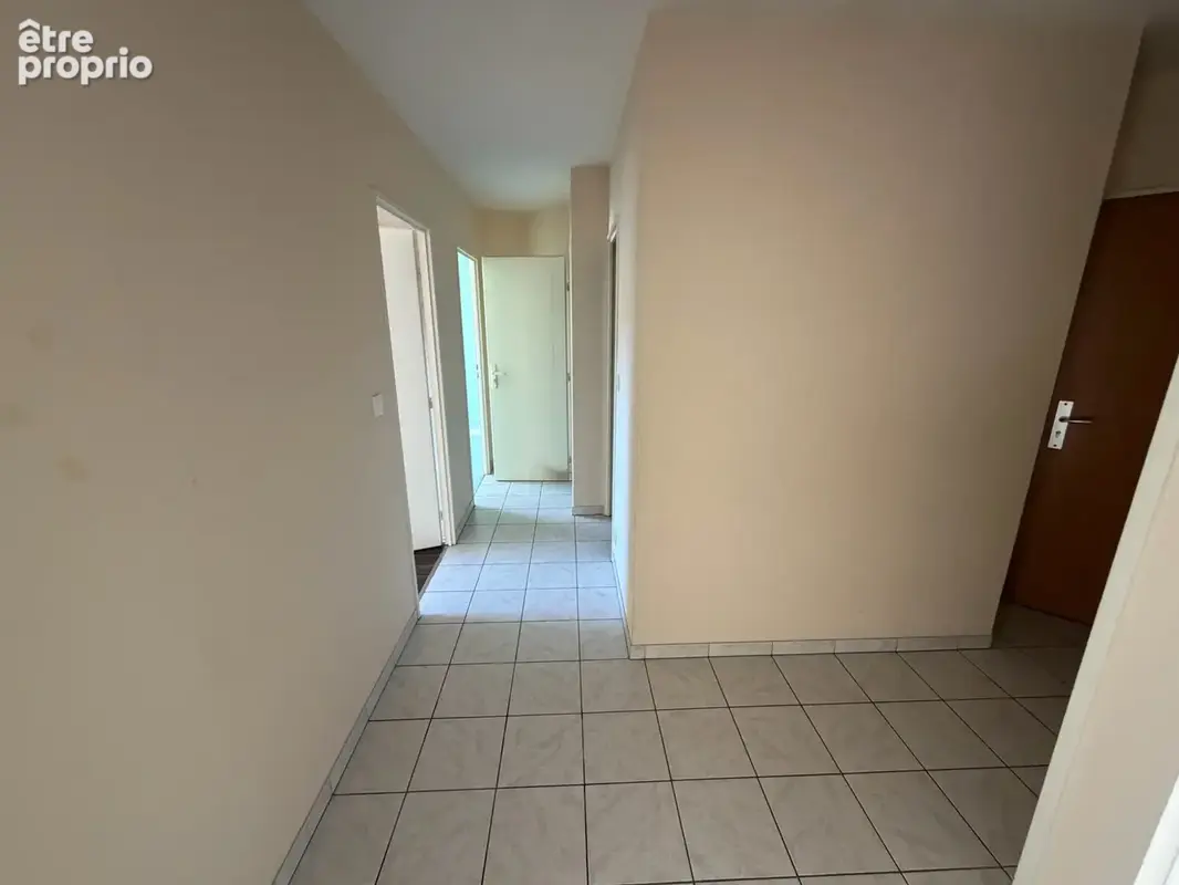 Appartement t3 residentiel - cave - parking privé - photo 9