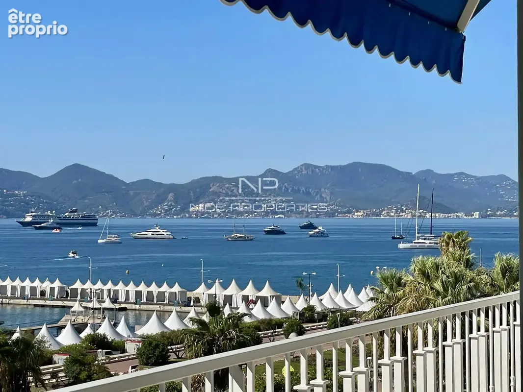 Cannes, appartement sur la Croisette, vue mer et port - photo 5