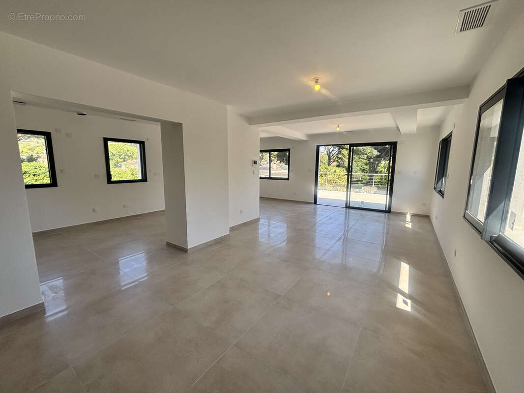 Appartement à CARRY-LE-ROUET