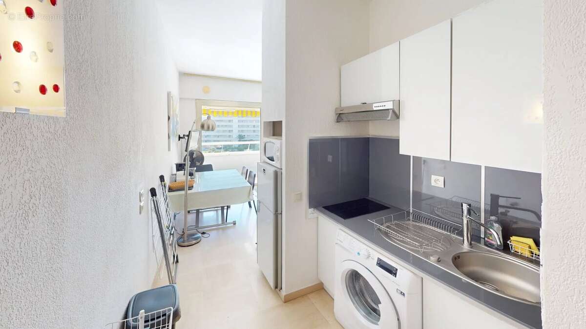 Appartement à VILLENEUVE-LOUBET