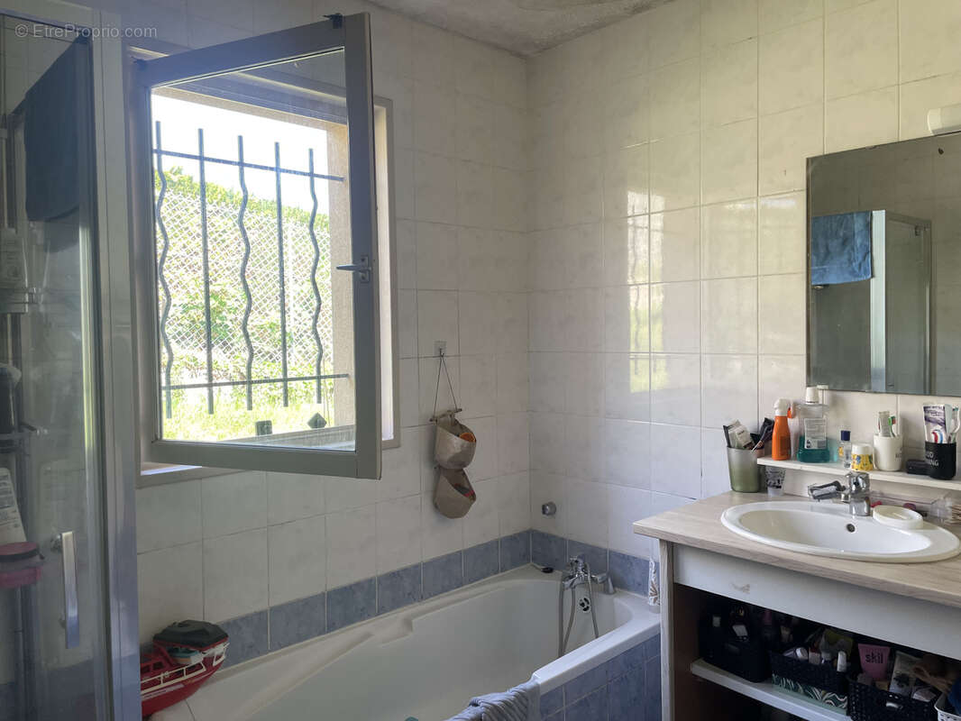 Maison à NOIRETABLE