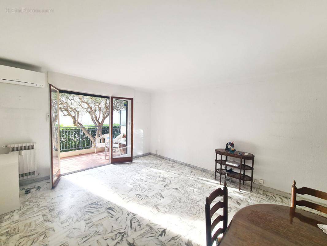 Appartement à SANARY-SUR-MER