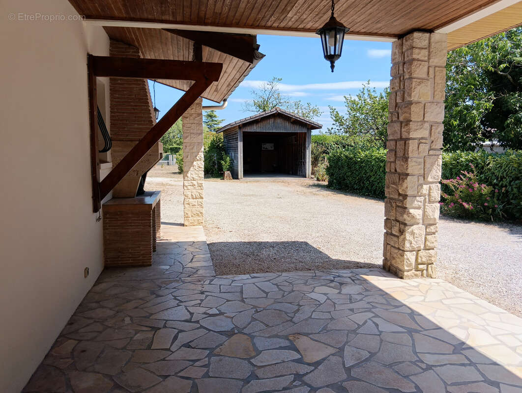 Secteur langon maison 4 chambres, garage, dependance, jardin. - photo 11