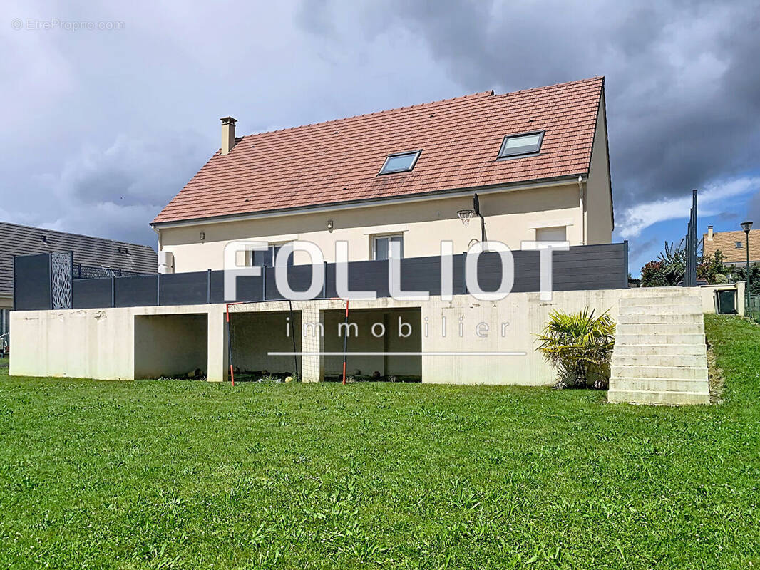 Maison à CROISILLES