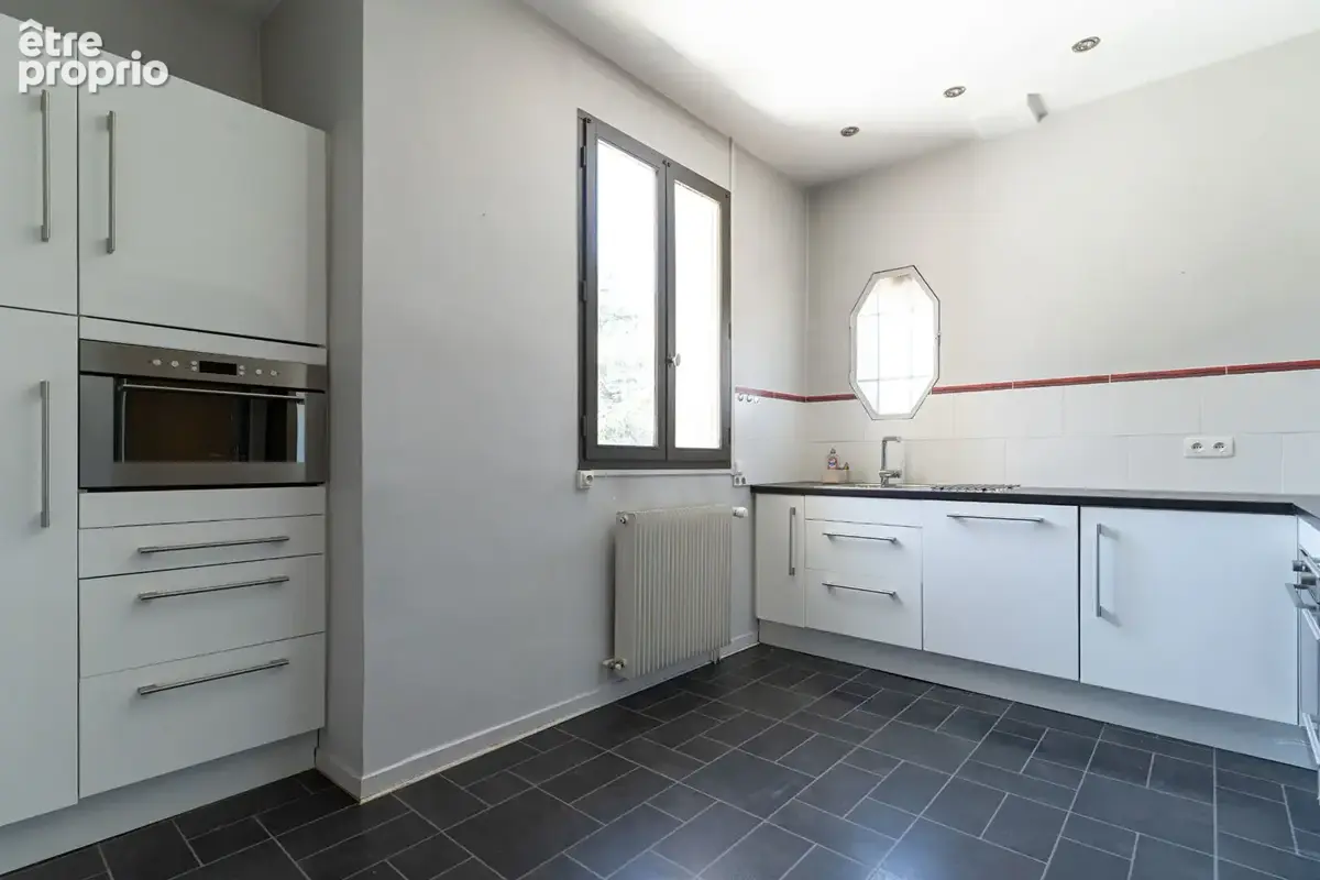 Maison 257m² à tours - photo 6