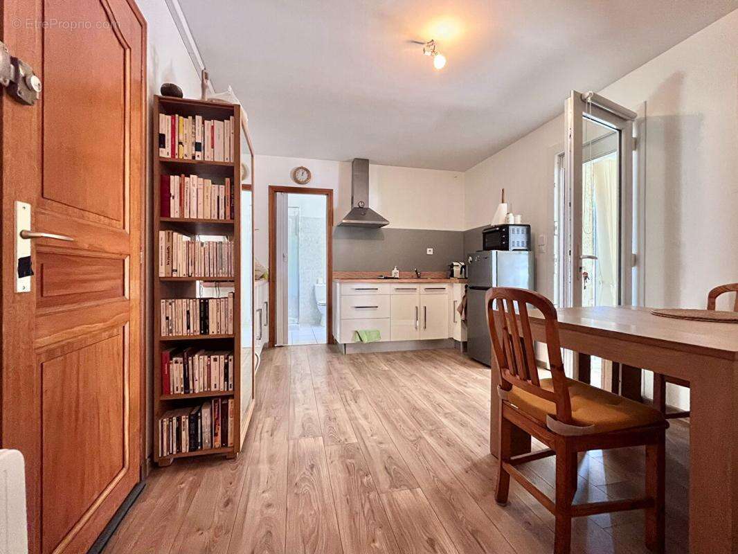 Magnifique appartement de type T2 en rez-de-chaussée avec jardin de 170 m² sans vis-à-vis et véranda de 20 m² - photo 7