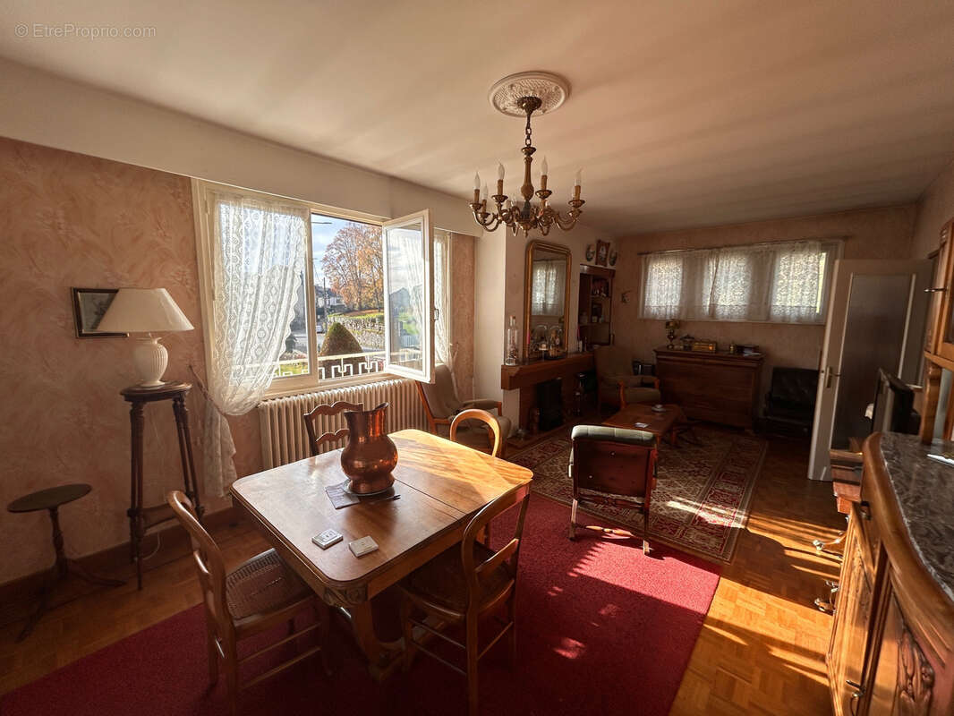 Maison à USSEL