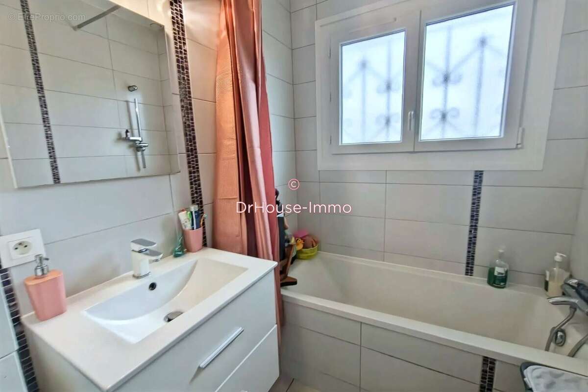 Maison 140 m² à Trois-Villes  - photo 27