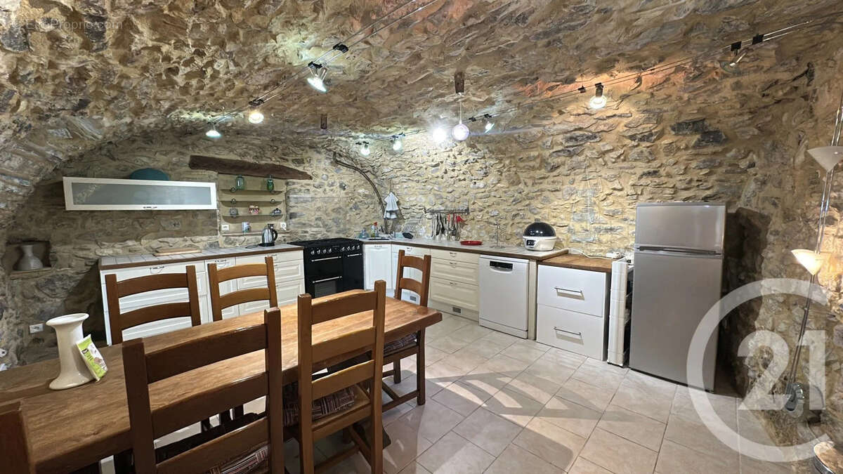 Maison 148 m² à Lussan  - photo 4