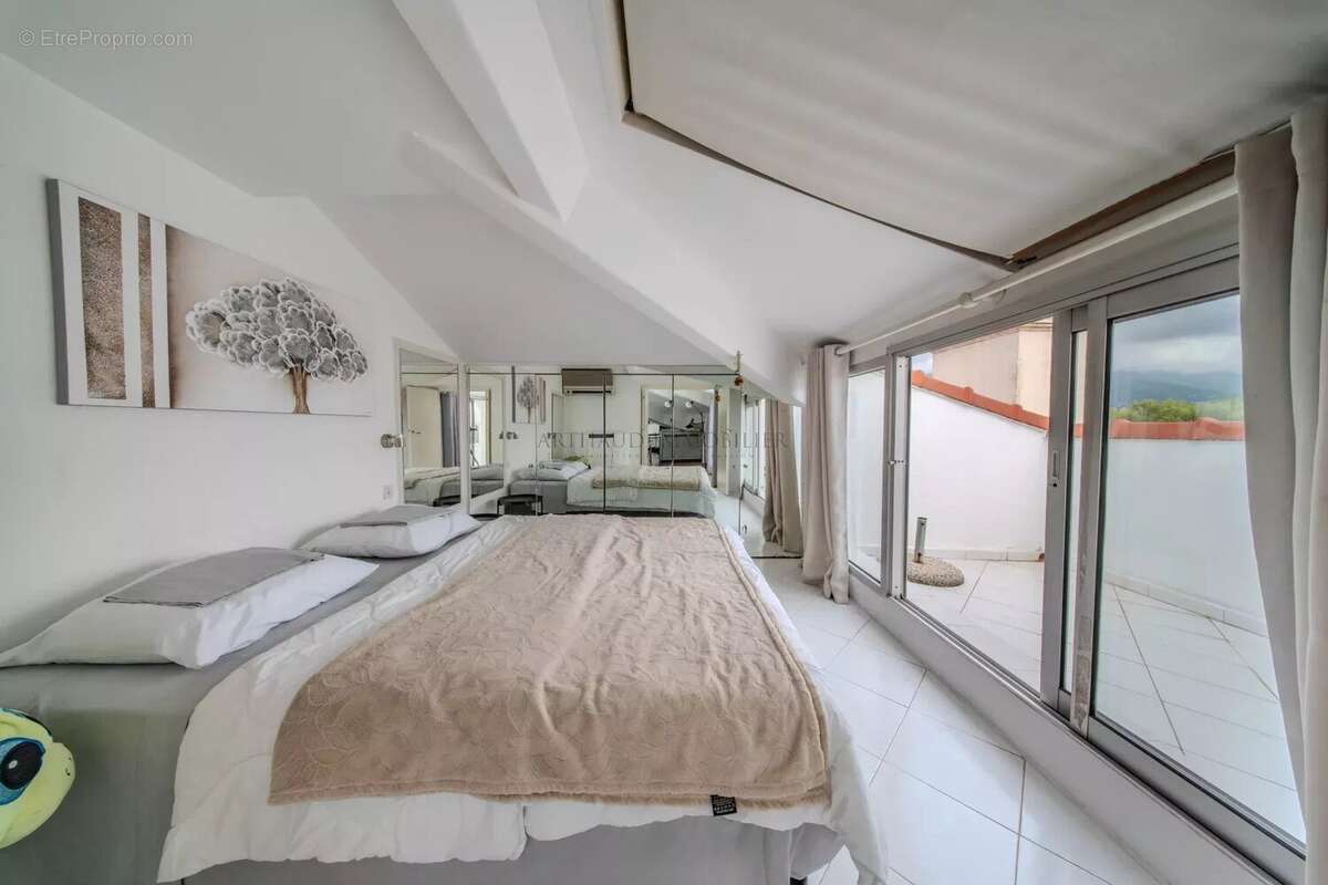 Appartement à ROQUEBRUNE-CAP-MARTIN