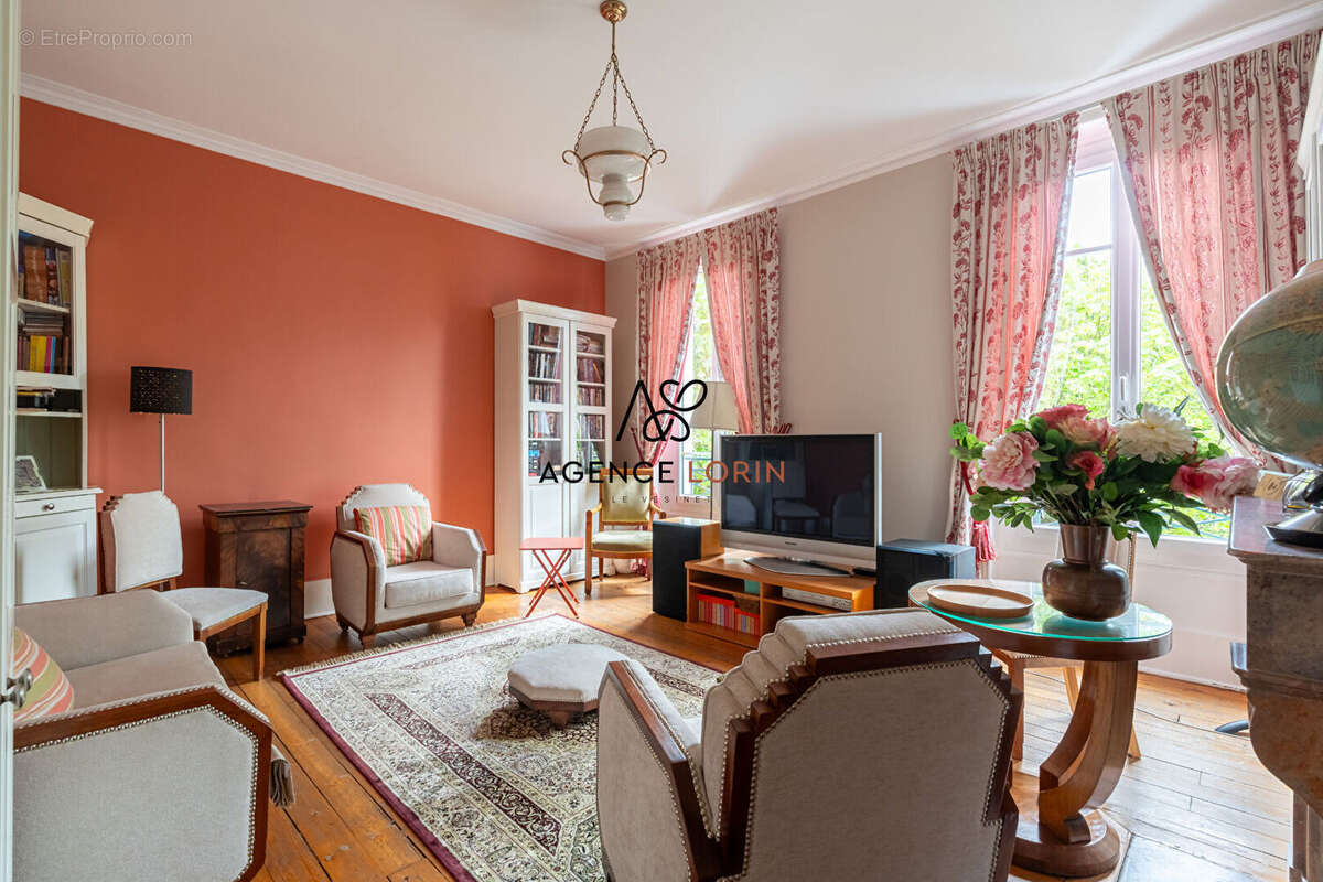 Maison Le Vésinet - 191 m² - 9 pièces - photo 11