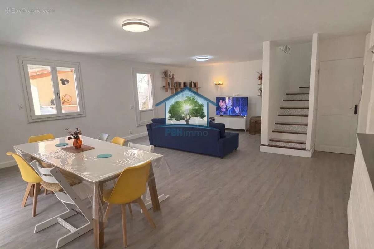 EN EXCLUSIVITÉ – Maison familiale 127 m² – Calme & Nature – Terrain 831 m²  Les Escourtines 13011 - photo 8