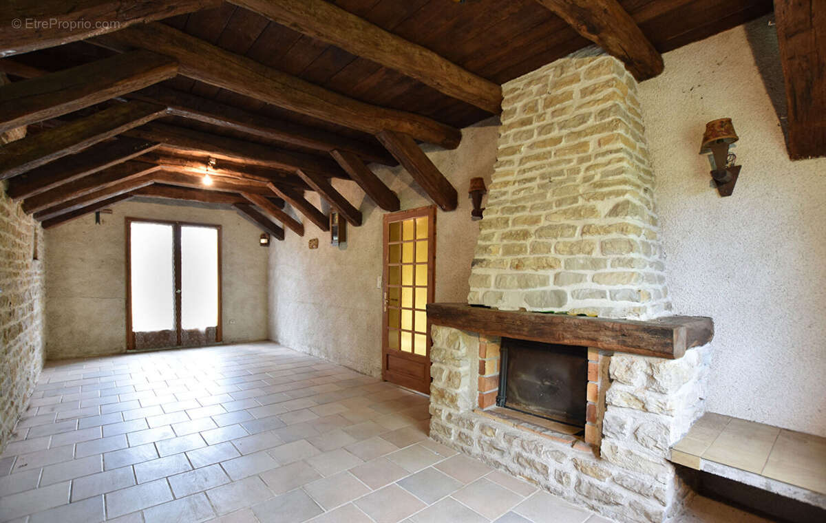 Maison Epeugney 5 pièces sur 3341 m² de terrain - photo 4