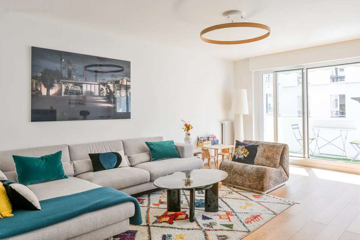 Appartement à PARIS-7E