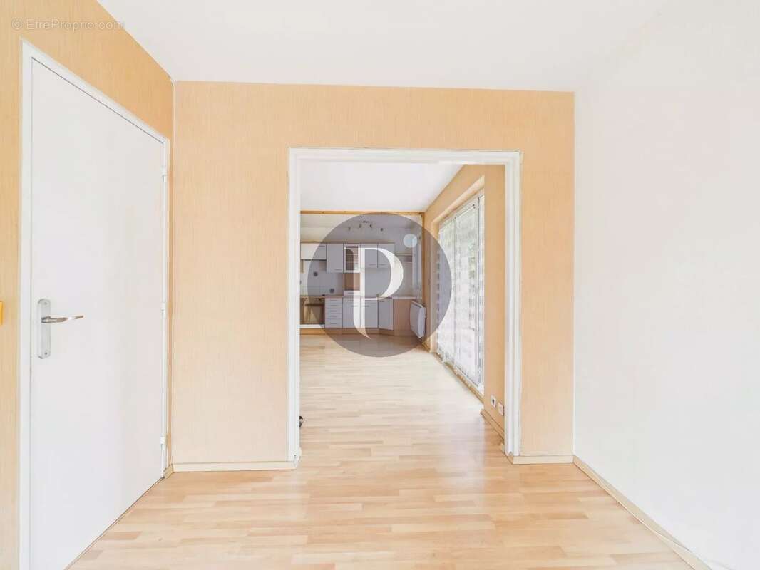 Appartement à VERRIERES-LE-BUISSON