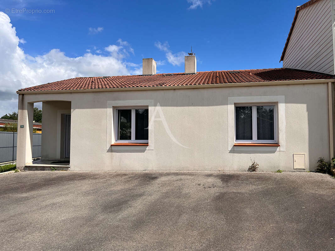 Maison à SAINTE-FLAIVE-DES-LOUPS