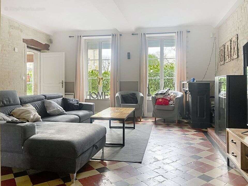 Maison à LOUVIGNY
