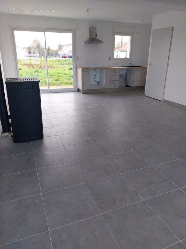 Maison à CRAS-SUR-REYSSOUZE