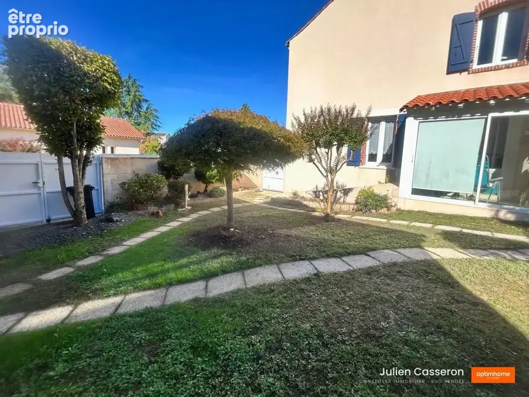Chantonnay centre – Maison 153 m² – 3 chambres, piscine et garage - photo 14