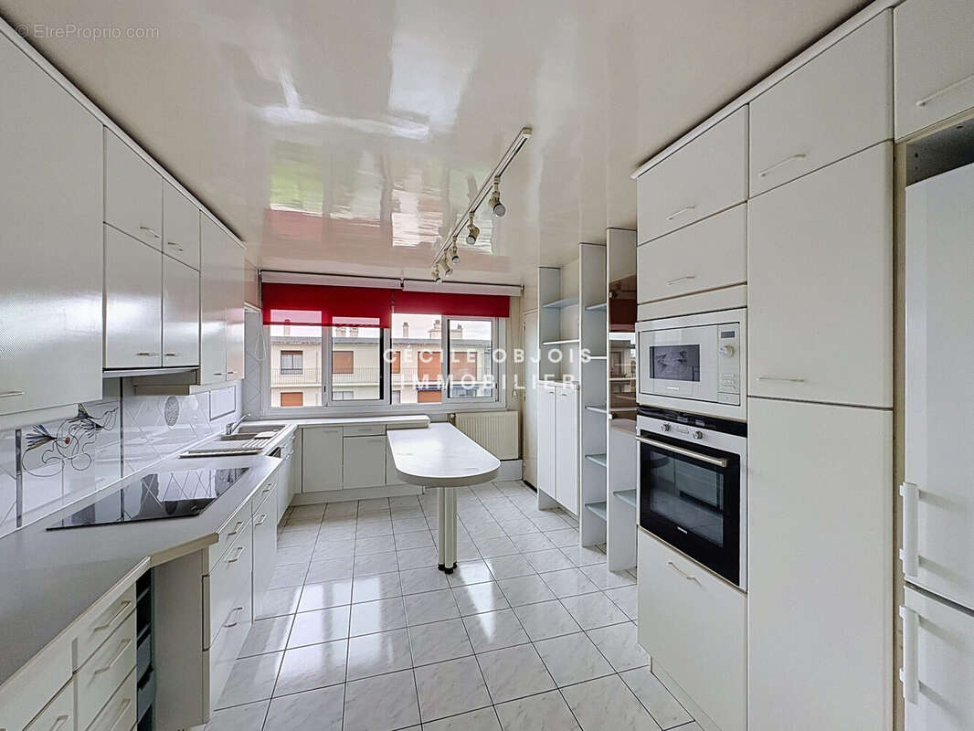 Appartement à SAINT-MAUR-DES-FOSSES