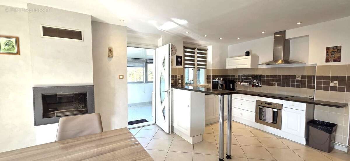 Appartement à CUGES-LES-PINS